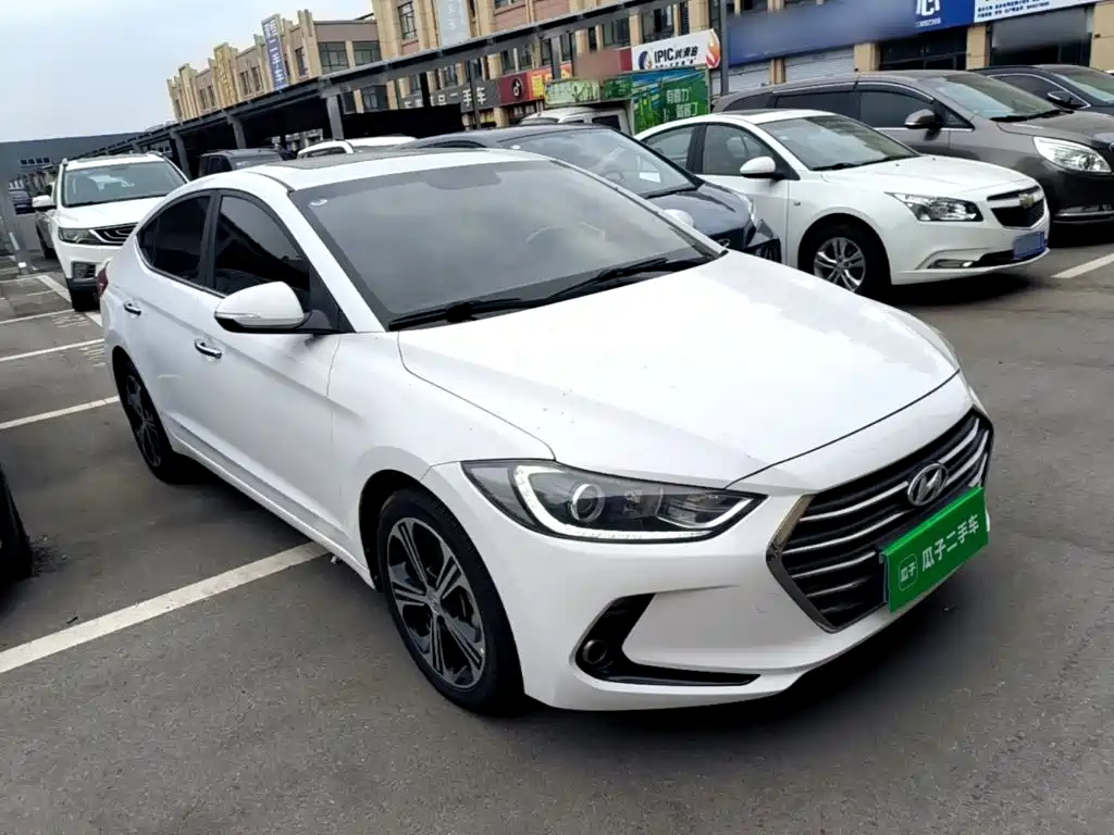 Hyundai Elantra — миниатюра 4