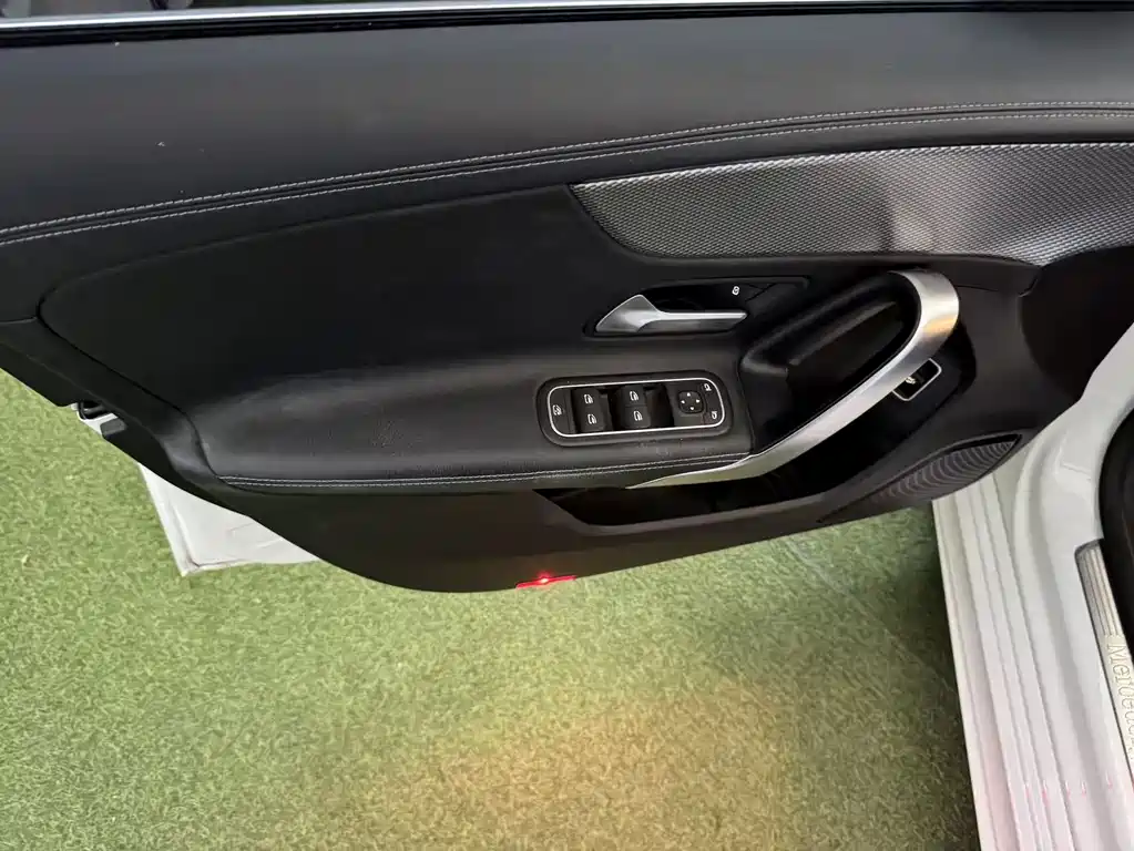 Mercedes-Benz A-Class — миниатюра 7