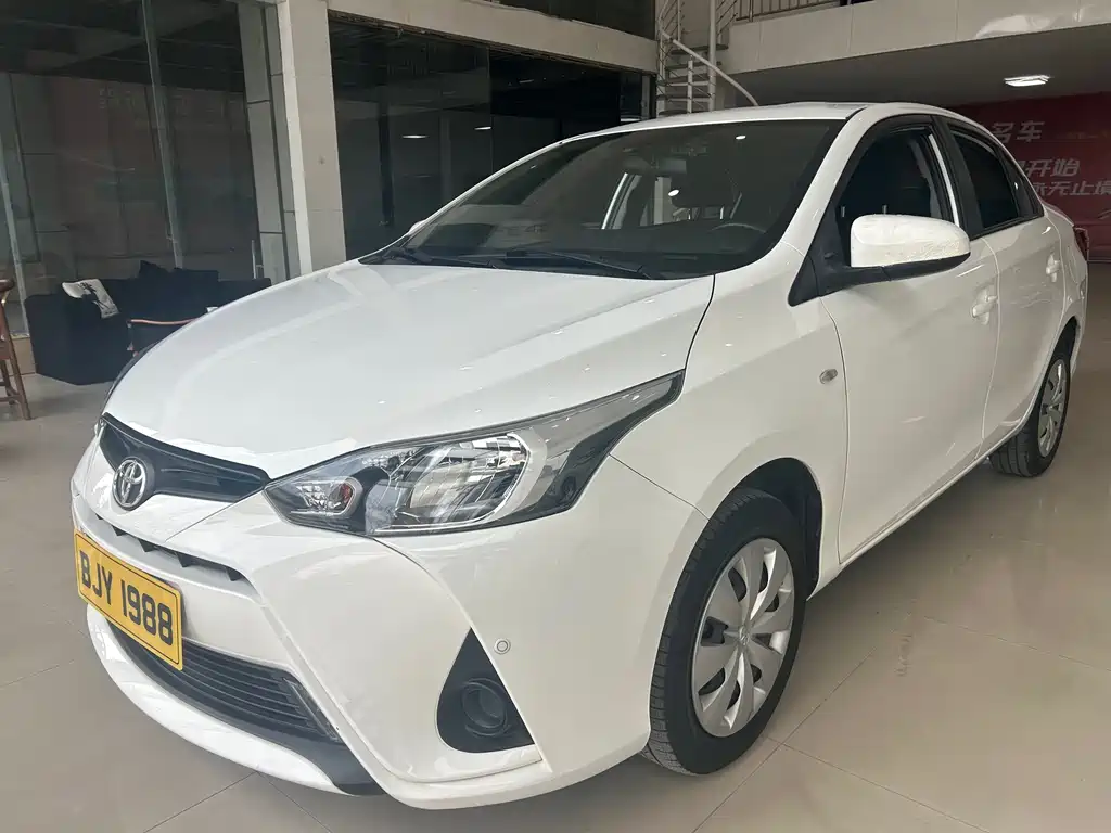 TOYOTA YARIS L TO ENJOY