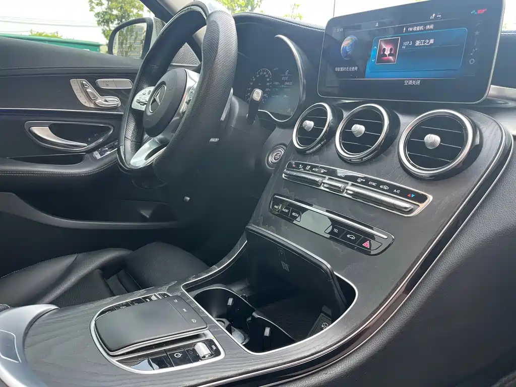 Mercedes-Benz C-Class — миниатюра 14