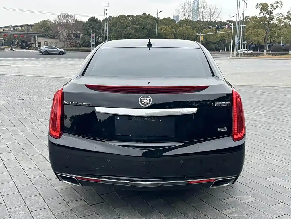 Cadillac XTS — миниатюра 6