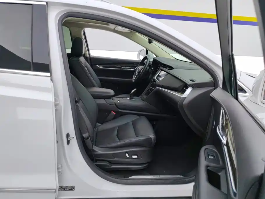 Cadillac XT5 — миниатюра 8