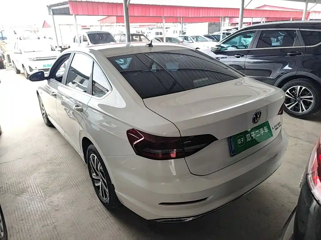Volkswagen Lavida — миниатюра 5