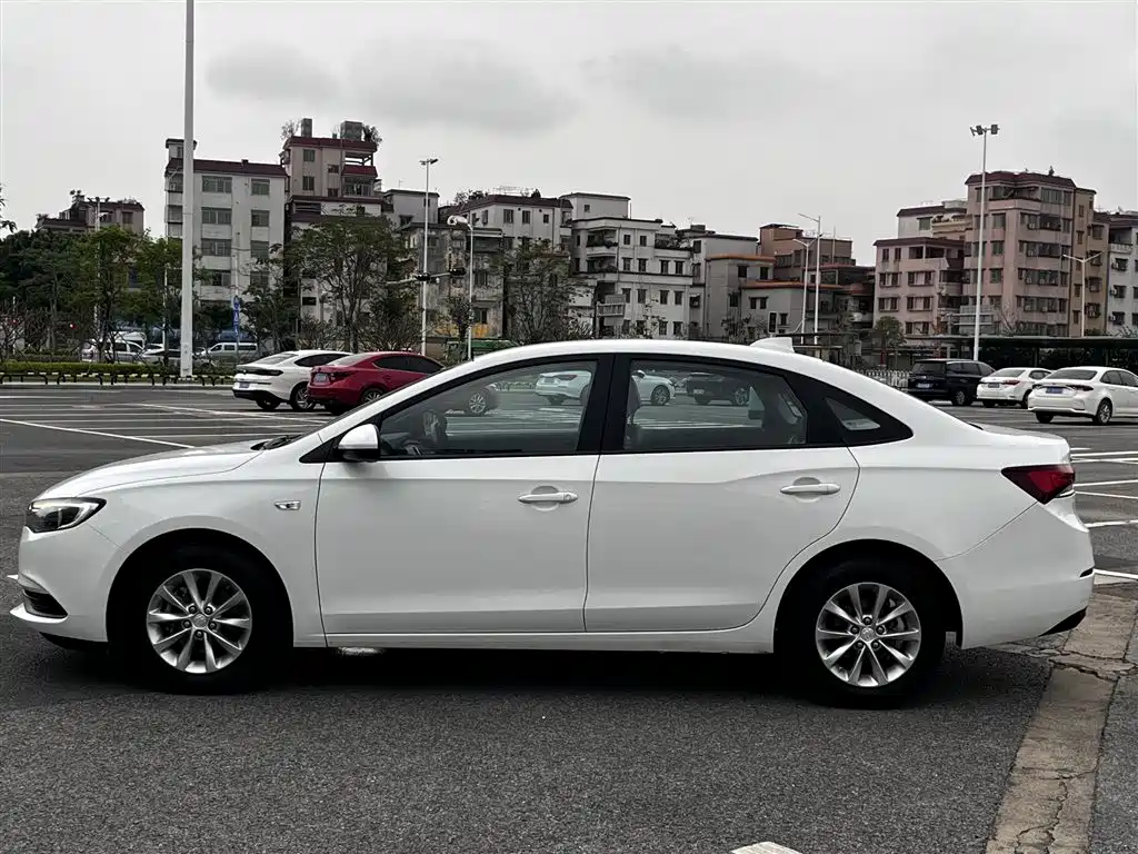 Buick Excelle 2018 15T DCT V