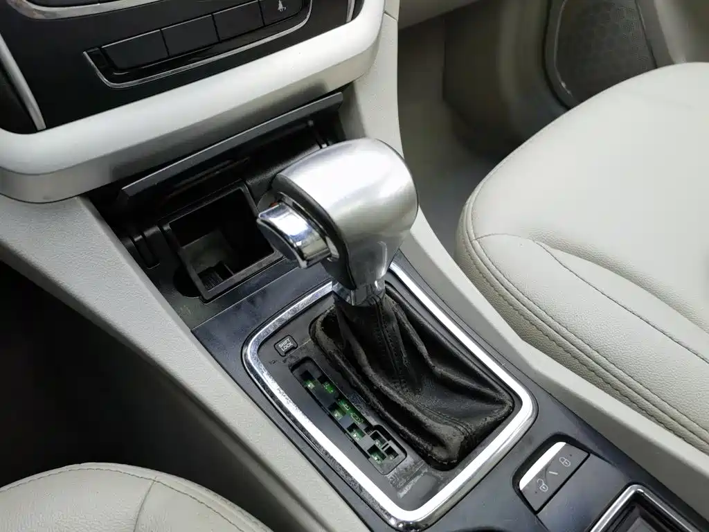 Geely Emgrand — миниатюра 13