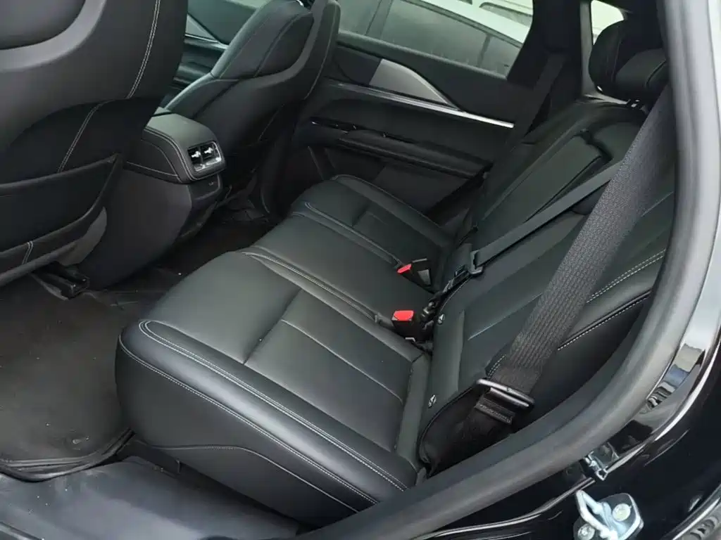 Cadillac XT5 — миниатюра 17