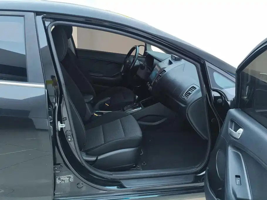 Kia K3 — миниатюра 8