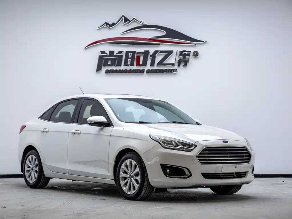 Ford Escort 2015 1.5L AT Fashion