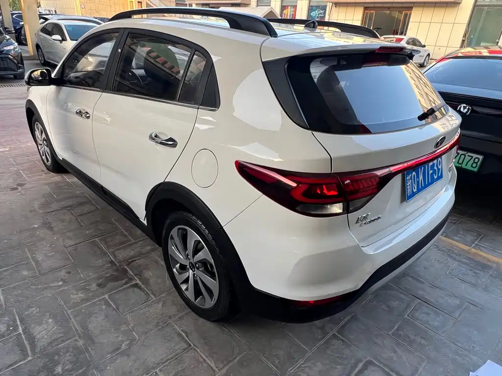 Kia KX Cross — миниатюра 7