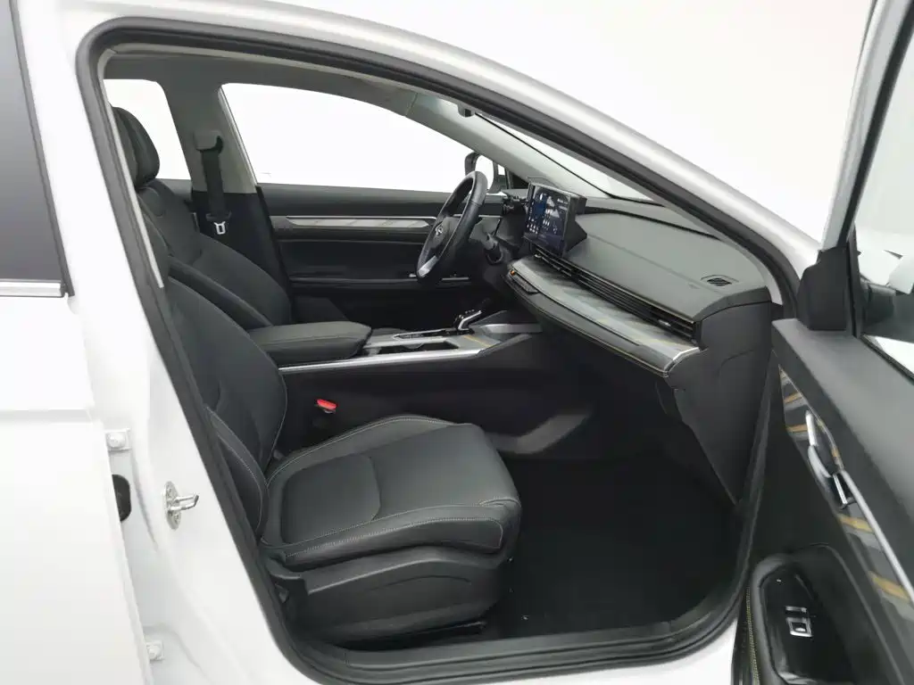 Geely L HiP — миниатюра 23