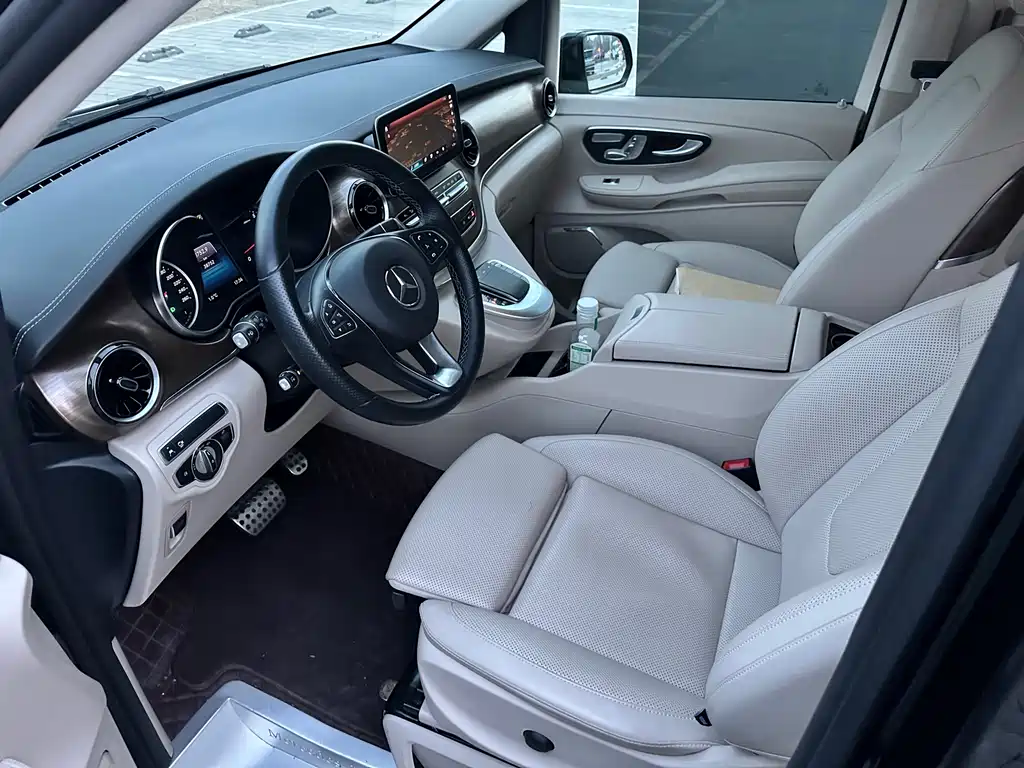 MERCEDES-BENZ V CLASS