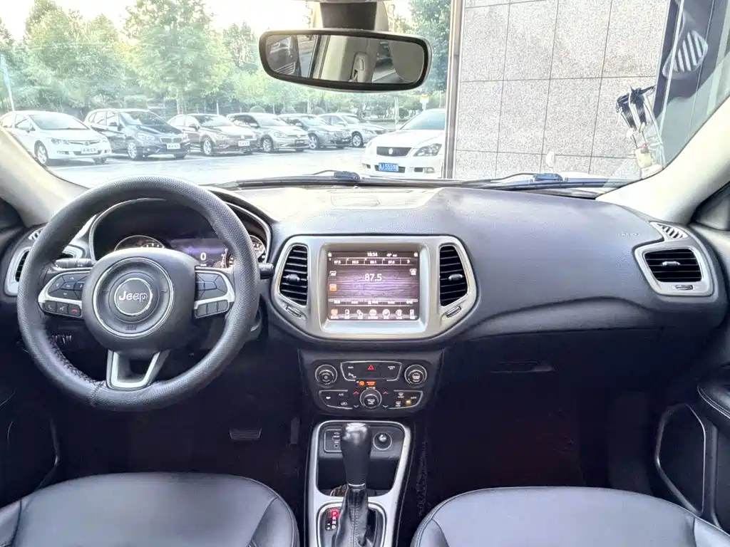 Jeep Compass — миниатюра 9