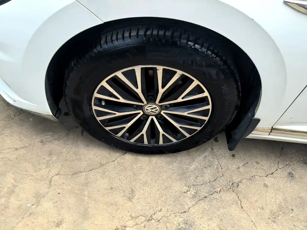 Volkswagen Sagitar — миниатюра 23