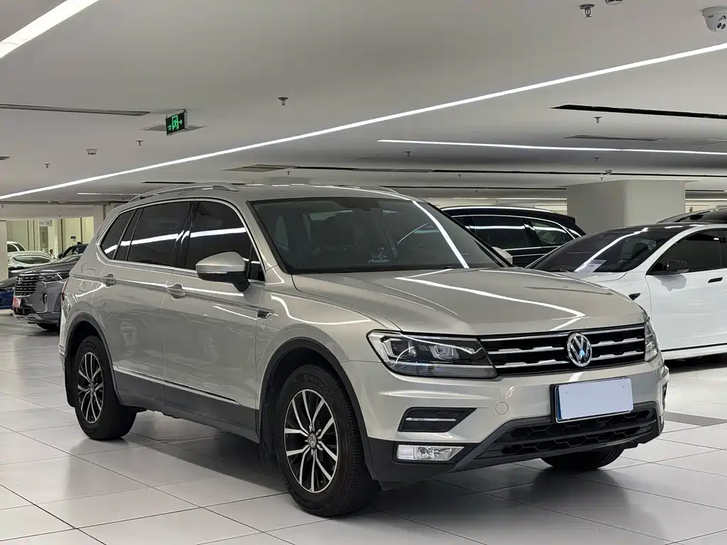 Volkswagen Tiguan L — миниатюра 3