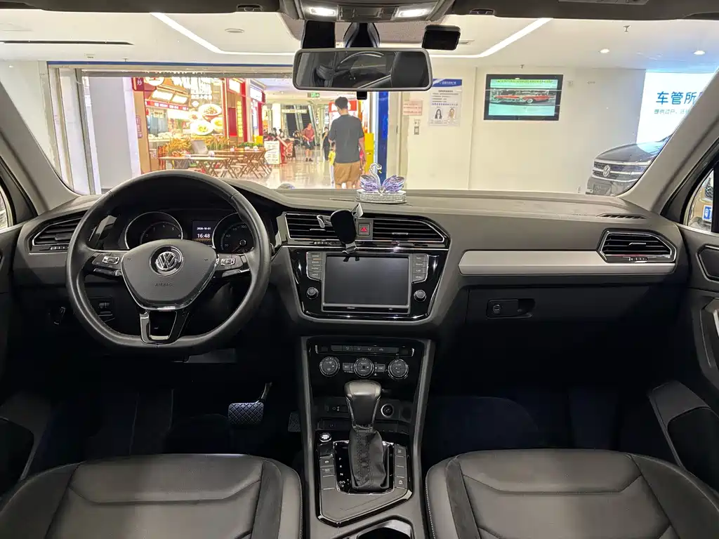 Volkswagen Tiguan L — миниатюра 15
