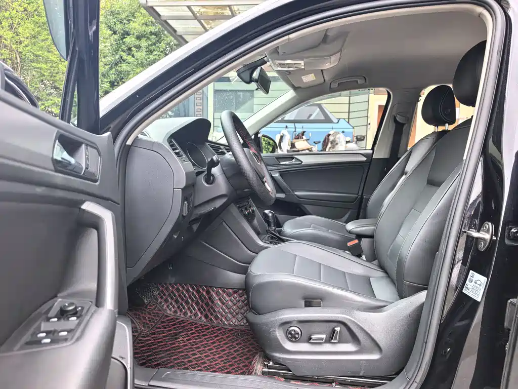 Volkswagen Tiguan L L 2021 330TSI AT
