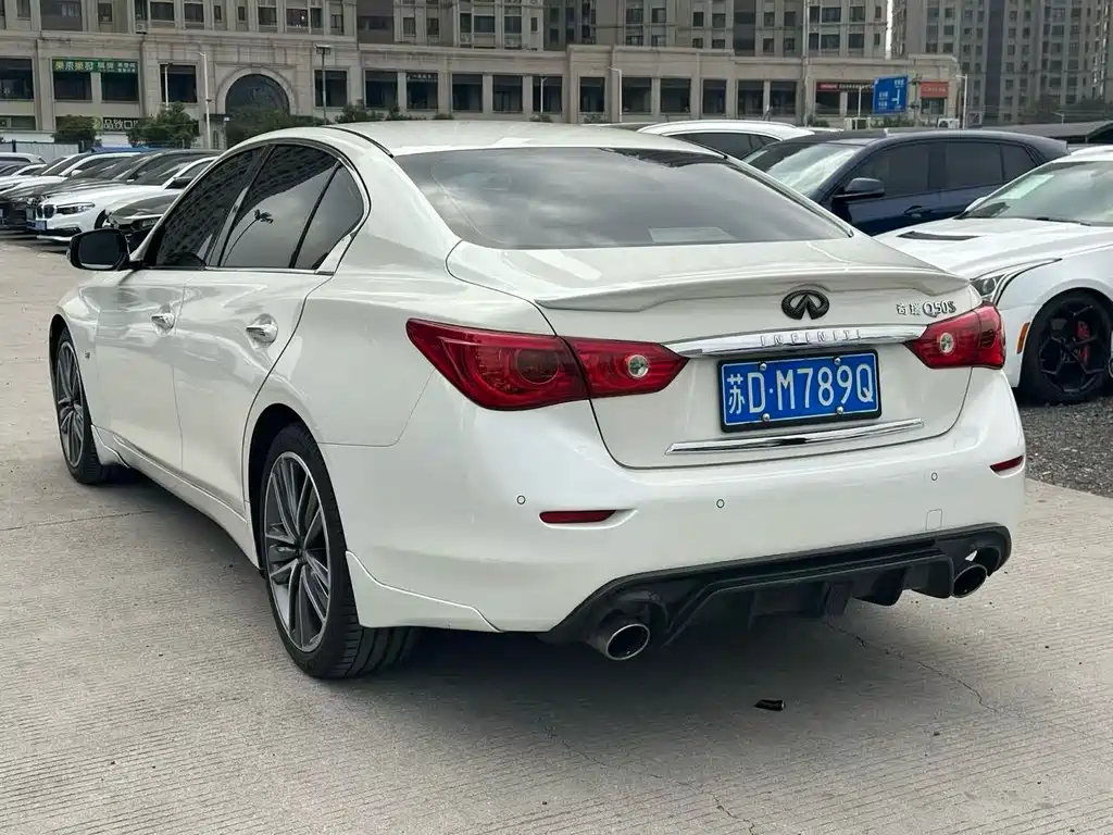 INFINITI Q50