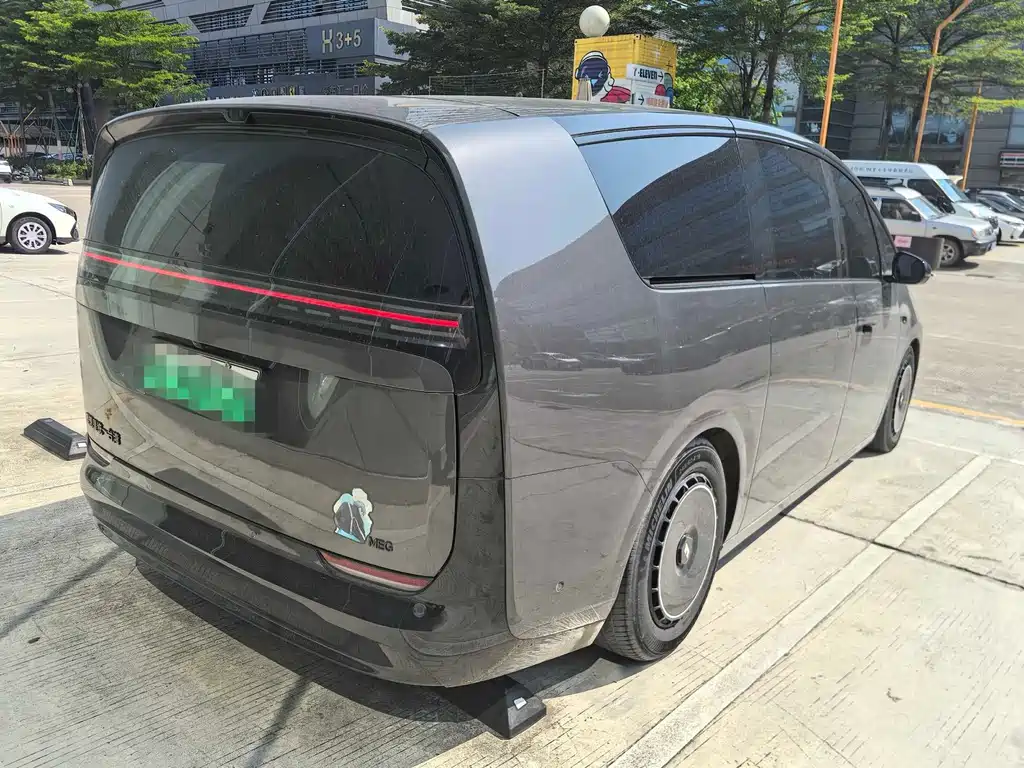 Li Auto Li MEGA — миниатюра 3