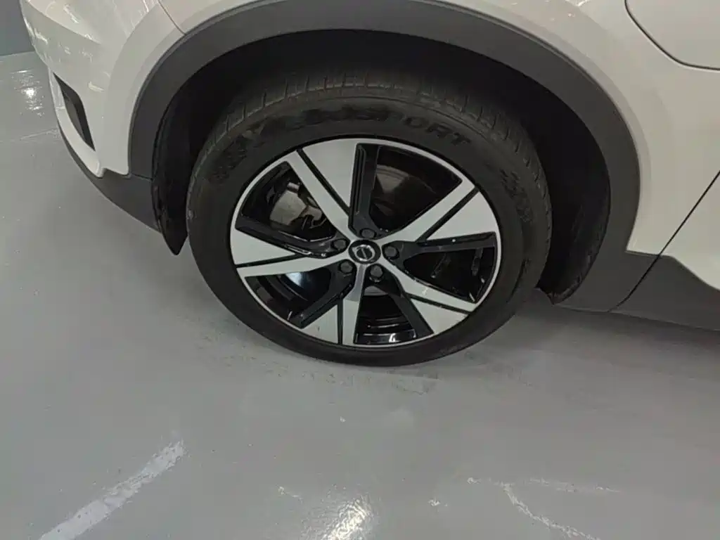 Volvo XC40 NEV — миниатюра 23