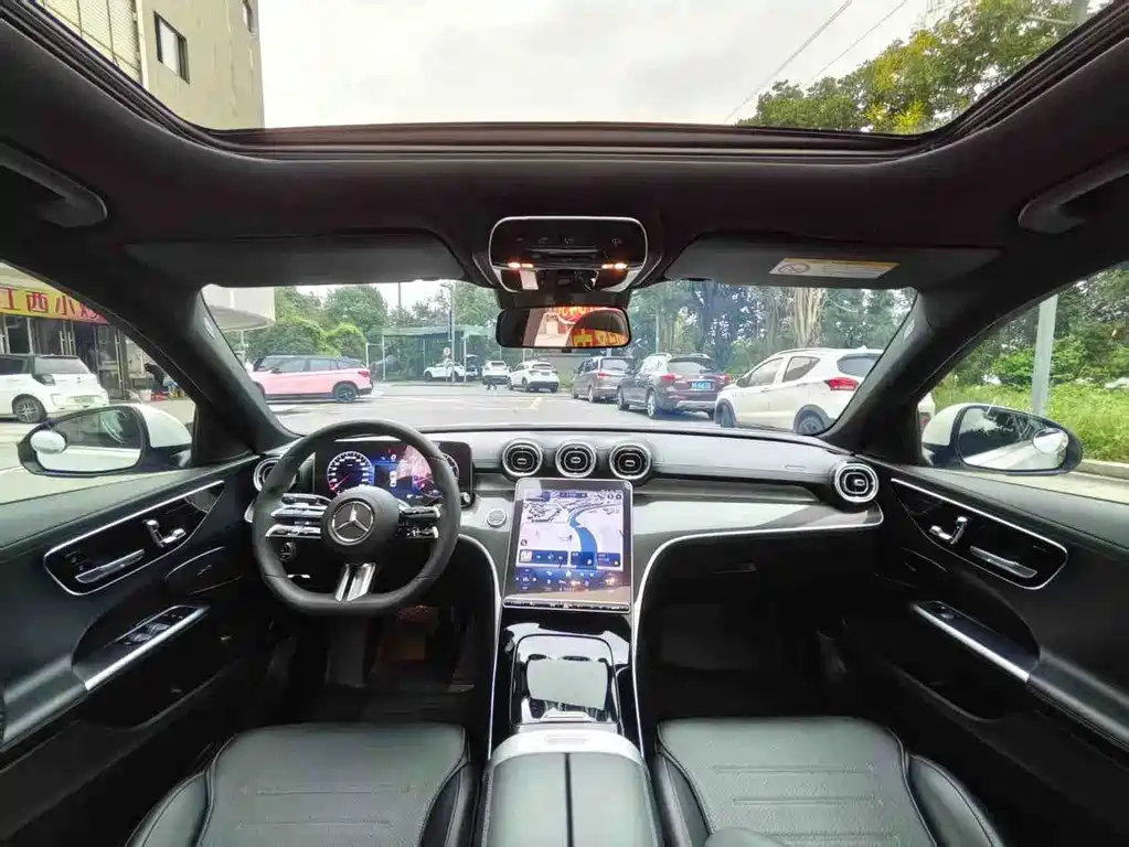 Mercedes-Benz C-Class — миниатюра 6