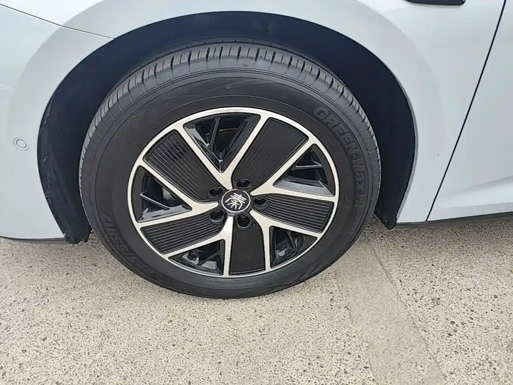 BYD Qin L — миниатюра 23