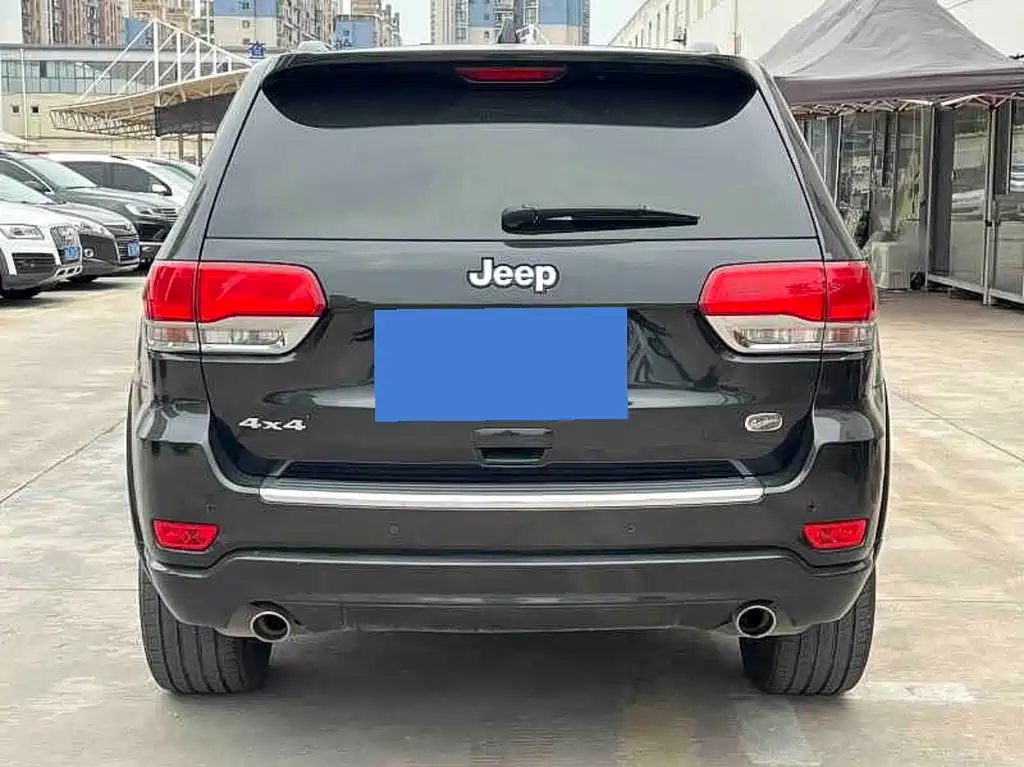Jeep Grand Cherokee (Import) — миниатюра 8