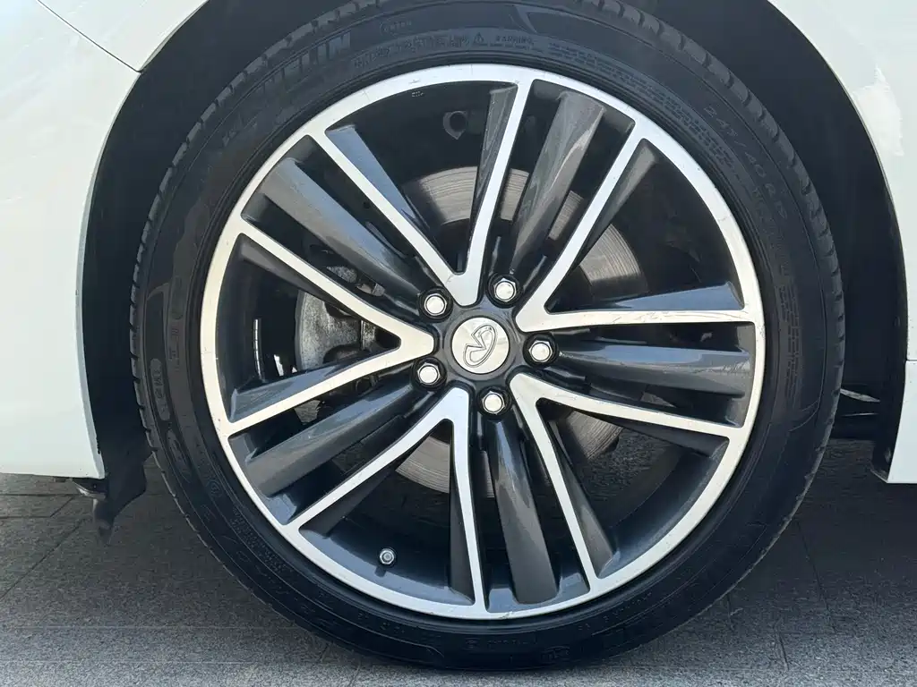 Infiniti Q50L — миниатюра 5