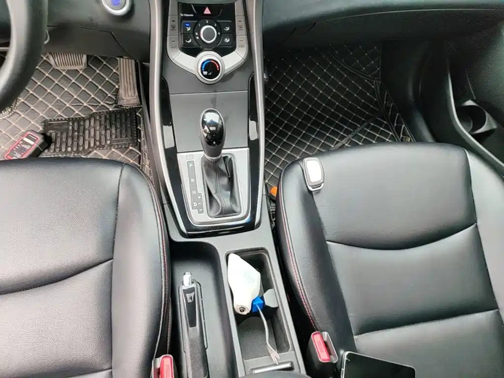 Hyundai Elantra Langdong — миниатюра 14