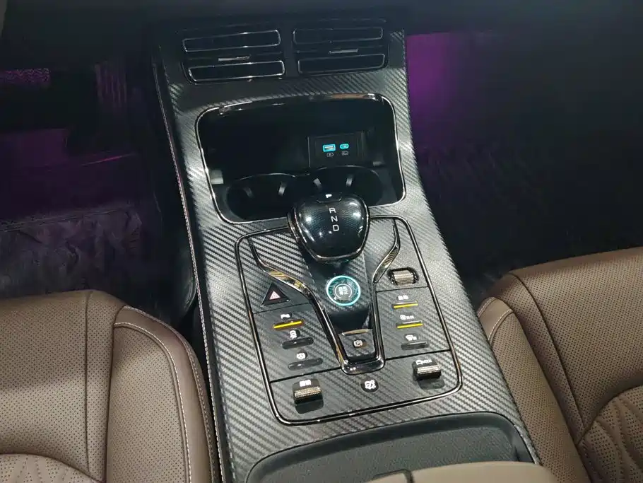 BYD Han — миниатюра 16