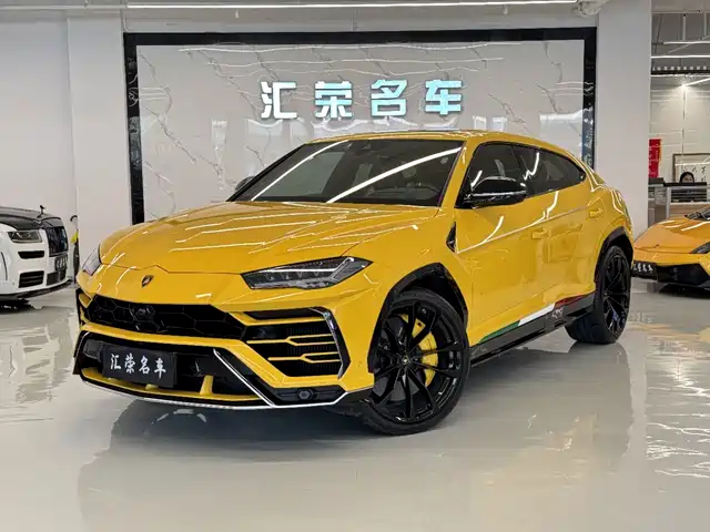 LAMBORGHINI URUS 2020
