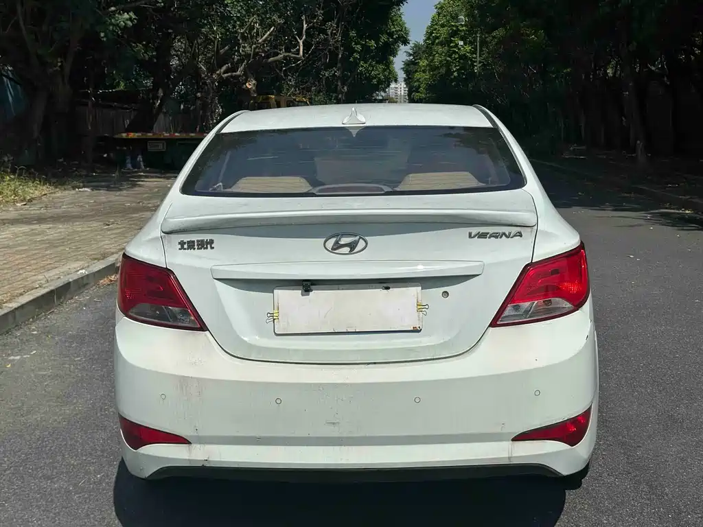 Hyundai Verna — миниатюра 3