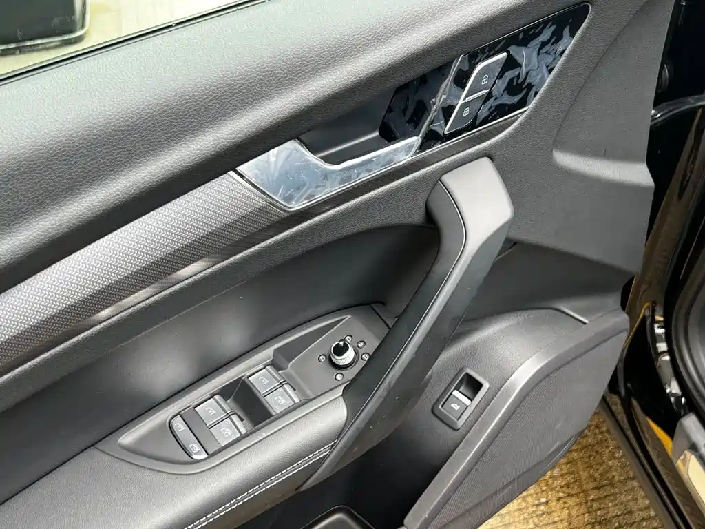 Audi Q5L — миниатюра 16