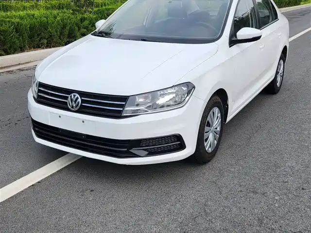 VOLKSWAGEN SANTANA 2019