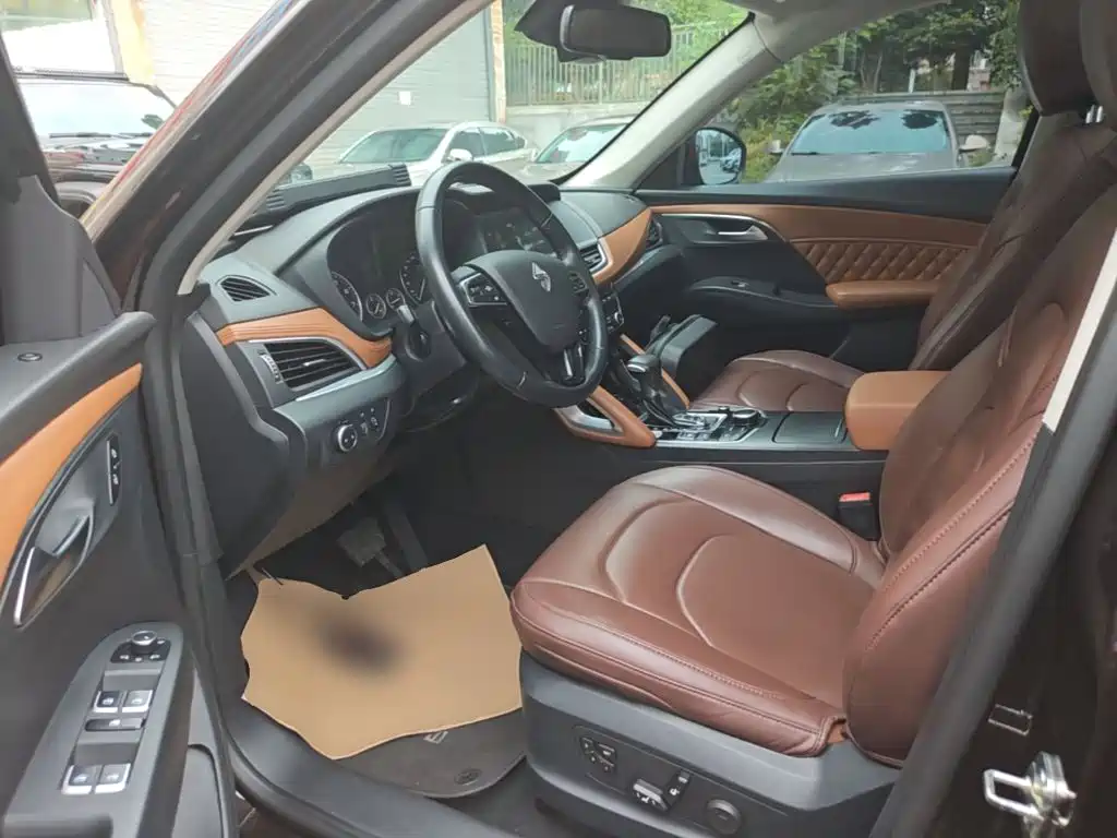 Borgward BX7 — миниатюра 15
