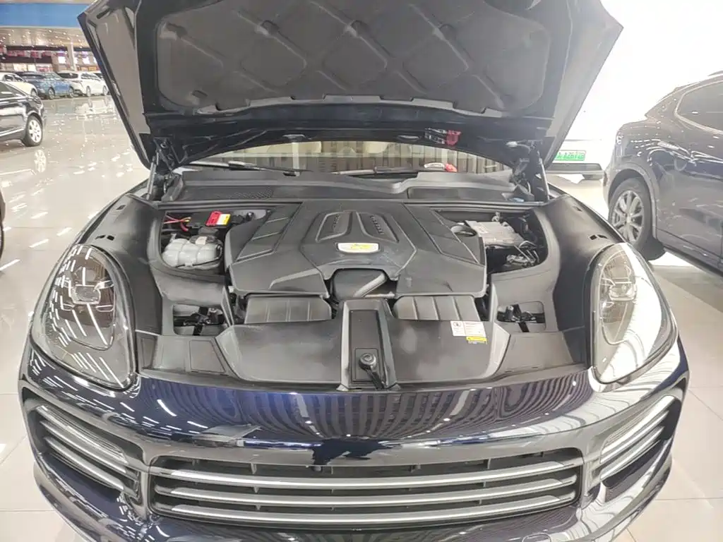Porsche Cayenne — миниатюра 16