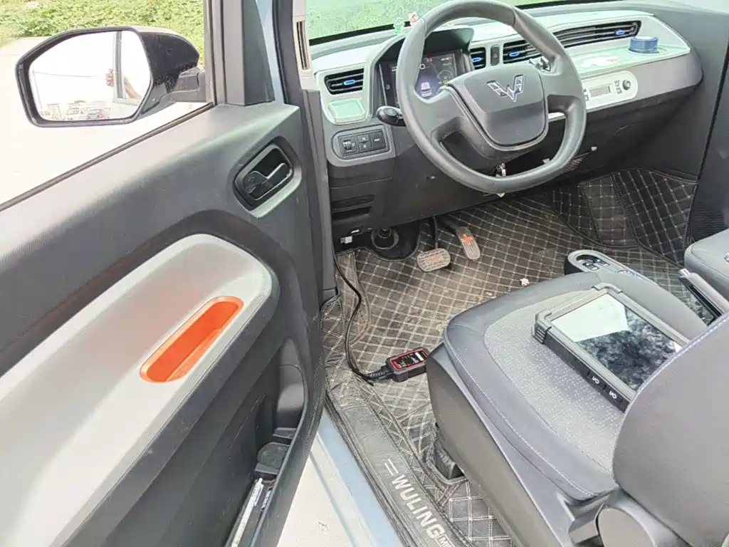 Wuling MINIEV — миниатюра 16