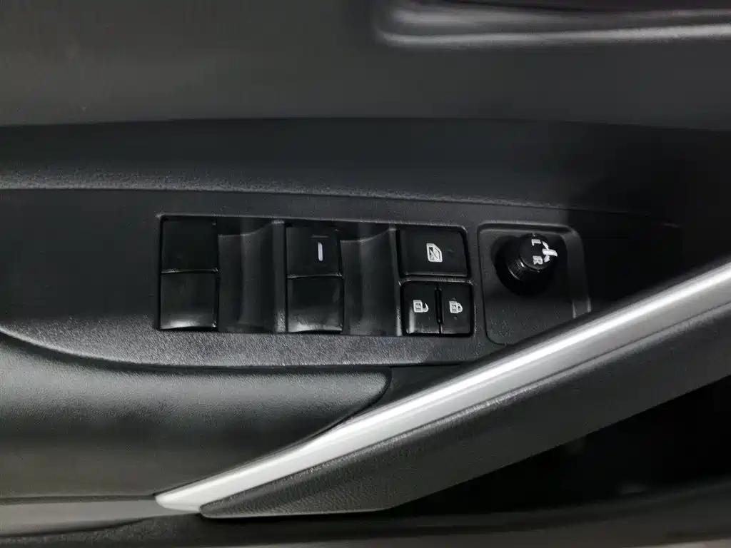 Toyota Corolla id 4589403 из Китая 13