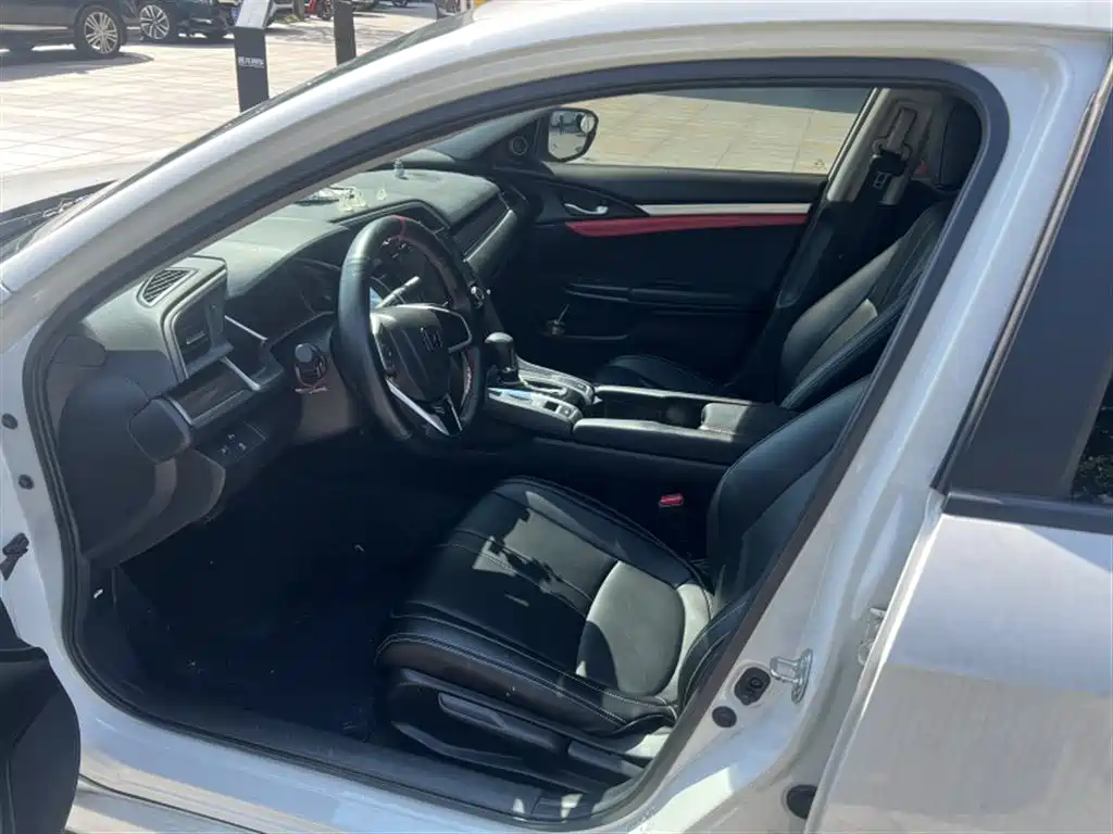 Honda Civic — миниатюра 5