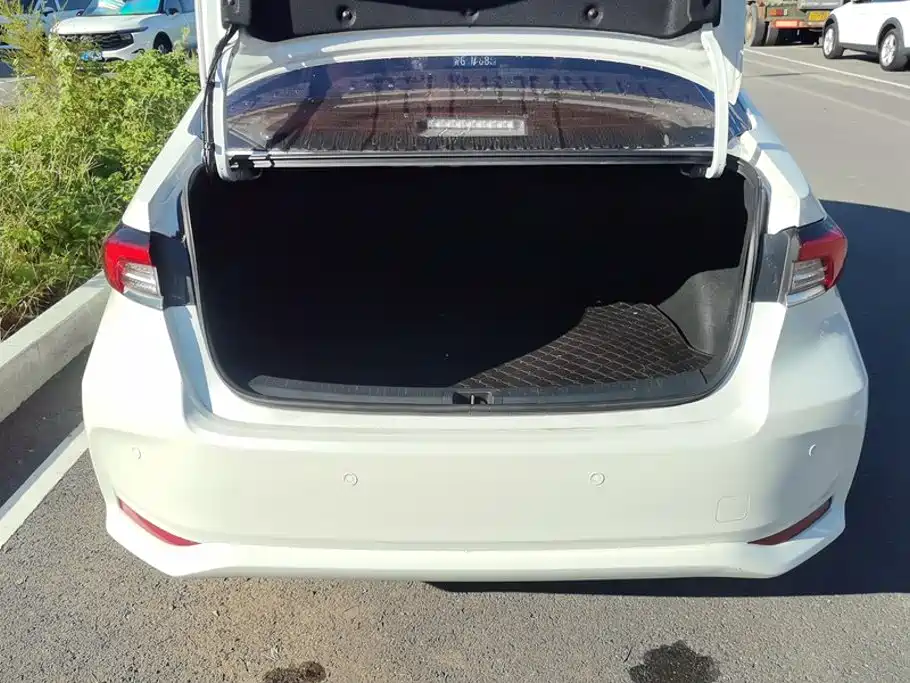 Toyota Corolla — миниатюра 4