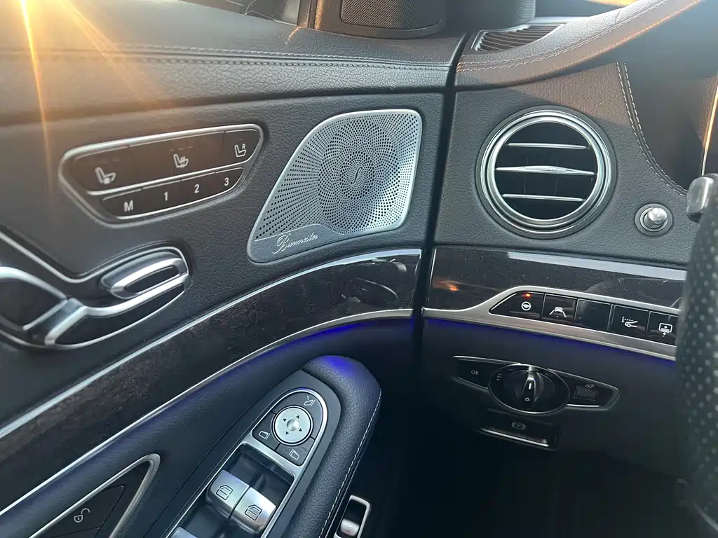 Mercedes-Benz S-Class — миниатюра 17
