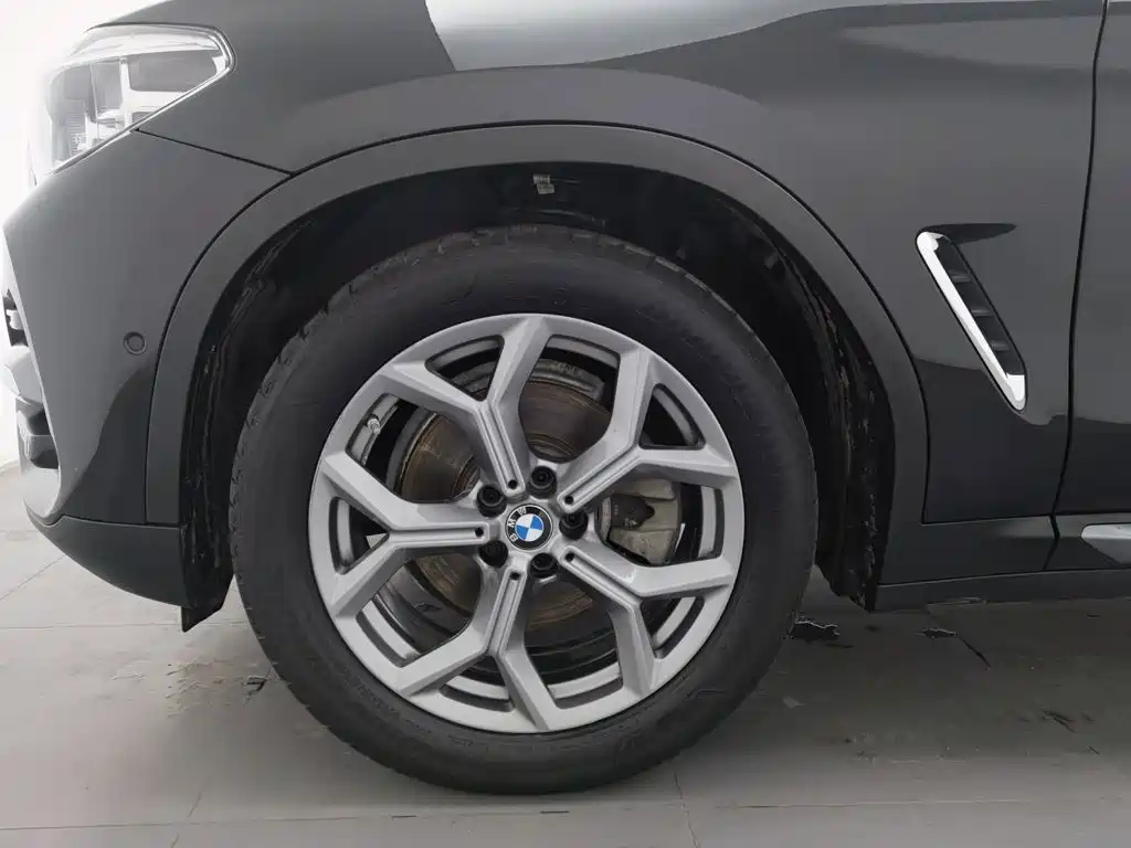 BMW X3 — миниатюра 17
