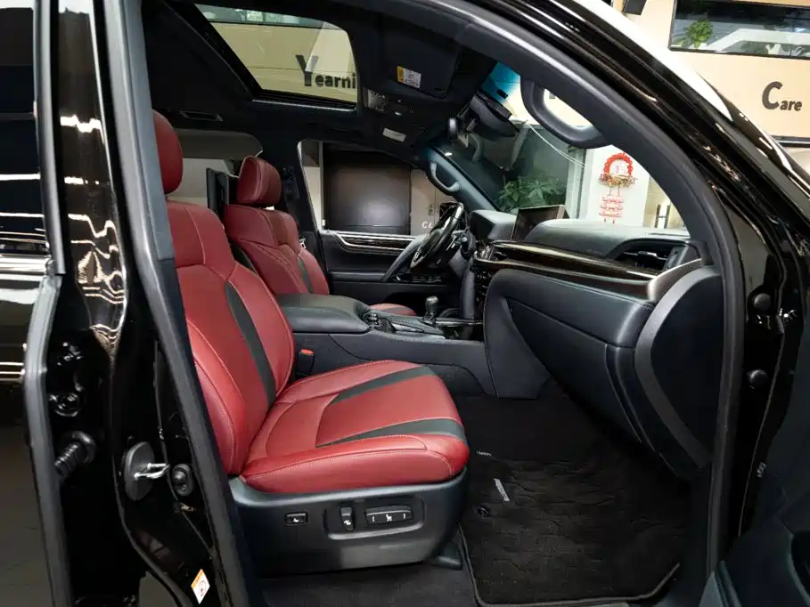 Lexus LX — миниатюра 8