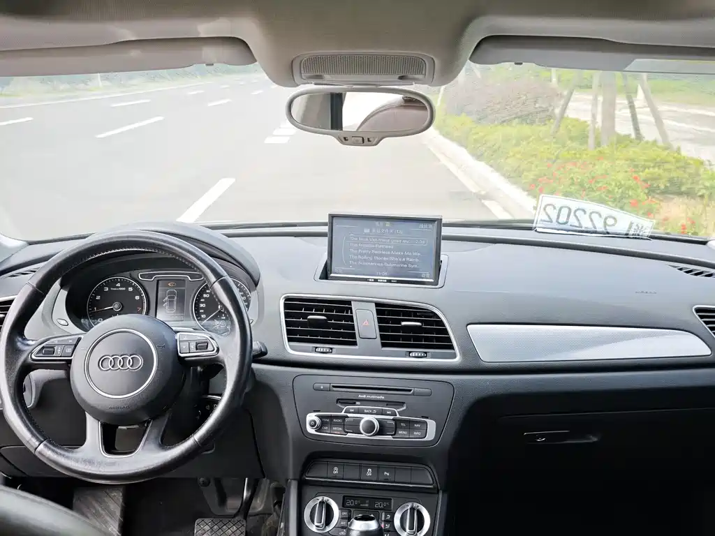 Audi Q3 — миниатюра 8