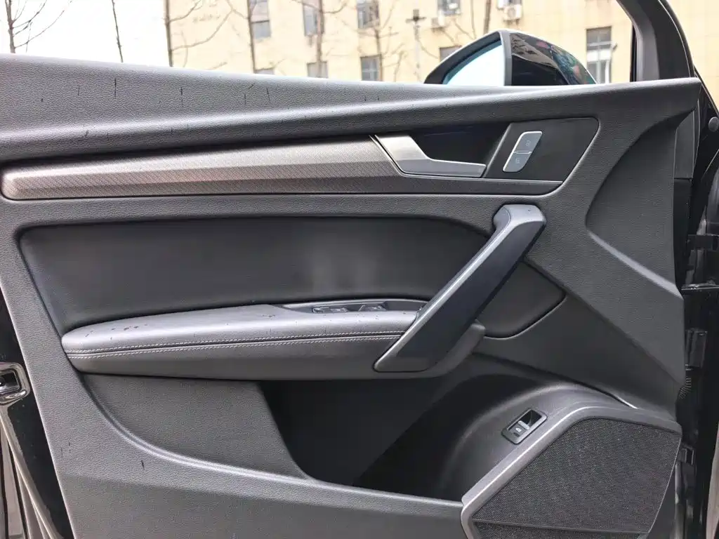 Audi Q5L — миниатюра 11