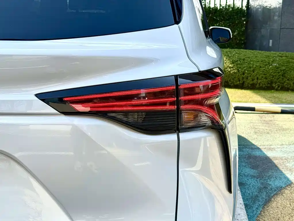 Toyota Sienna 2021 2.5L Luxury