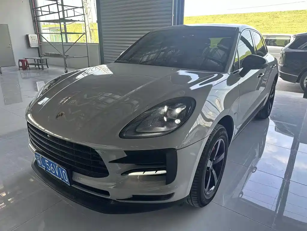 Porsche Macan — миниатюра 9