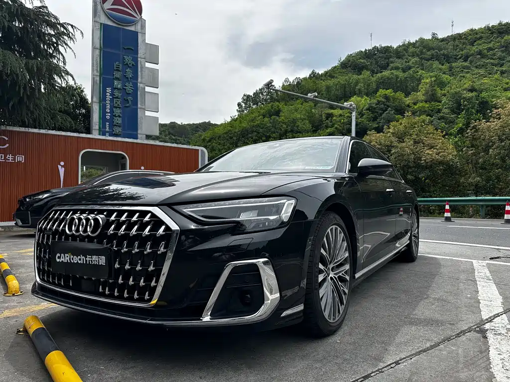 Audi A8 2024