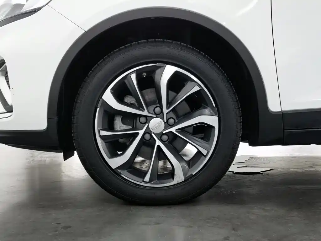 Geely Emgrand GS — миниатюра 17