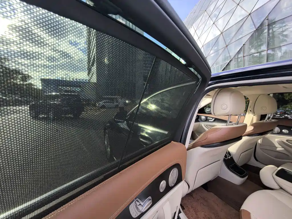 Mercedes-Benz E-Class — миниатюра 12