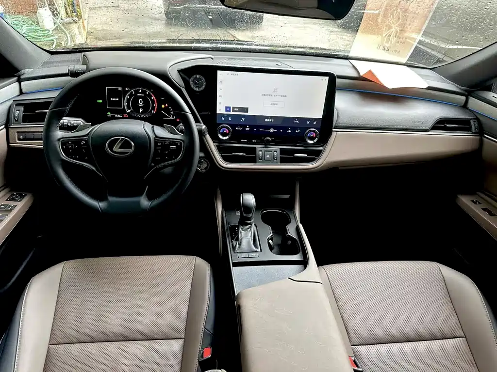 Lexus ES 2025 300h Premium